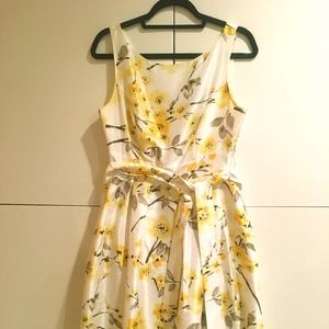 Jessica Howard White and Yellow Floral Midi Dress